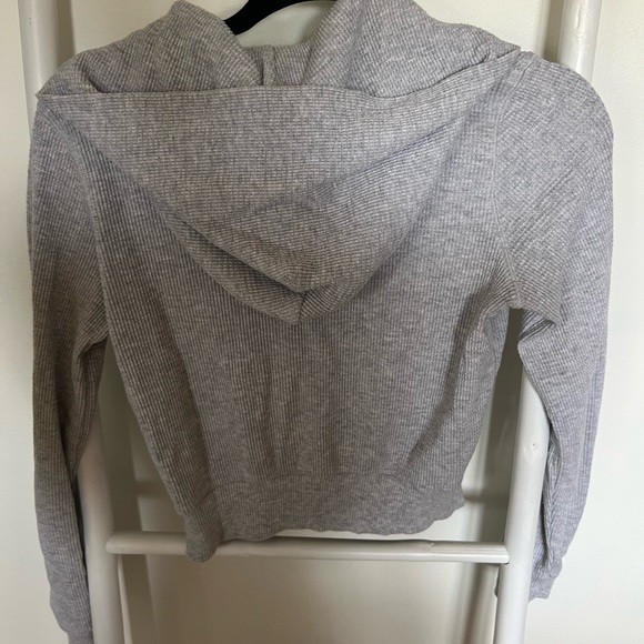 Aritzia TNA the waffle zip cropped hoodie - Picture 2 of 4